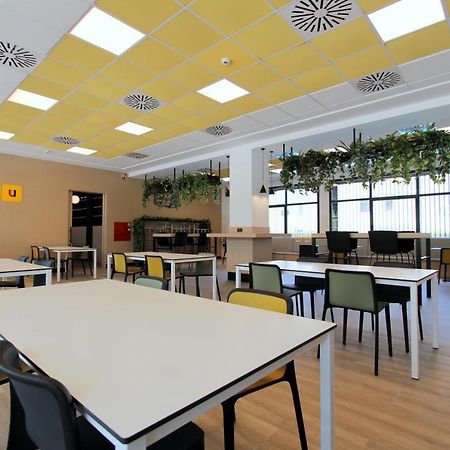 Villa Alojamiento Y Congresos - Villa Universitaria San Vicente Raspeig Εξωτερικό φωτογραφία